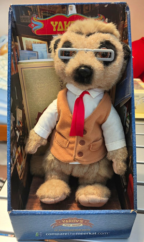 Compare the meerkat yakov - meerkat,
